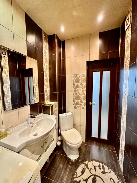 2 комн., 50 м², Монолитно-каркасный, Площадь Победы 13