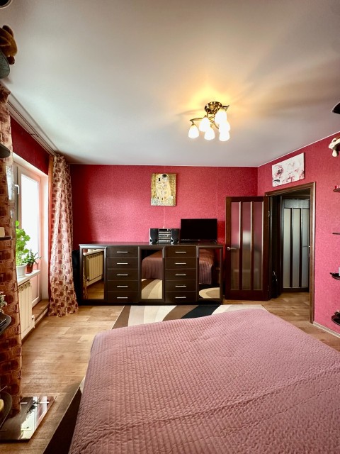 2 комн., 50 м², Монолитно-каркасный, Площадь Победы 10