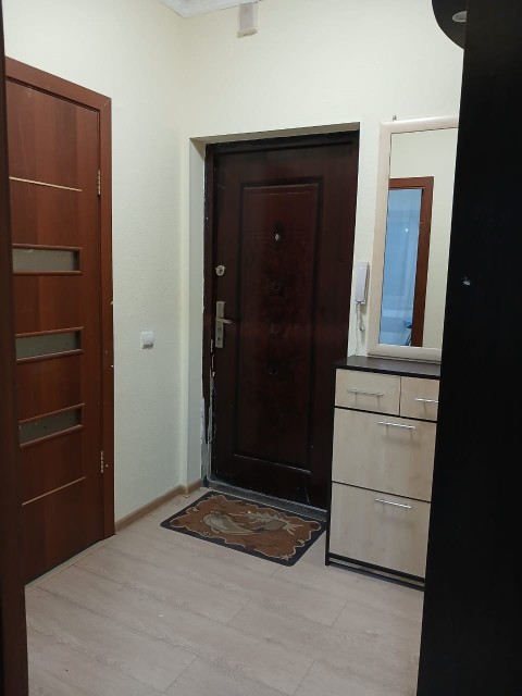 1 комн., 35 м², Блочный, Крытый рынок 6