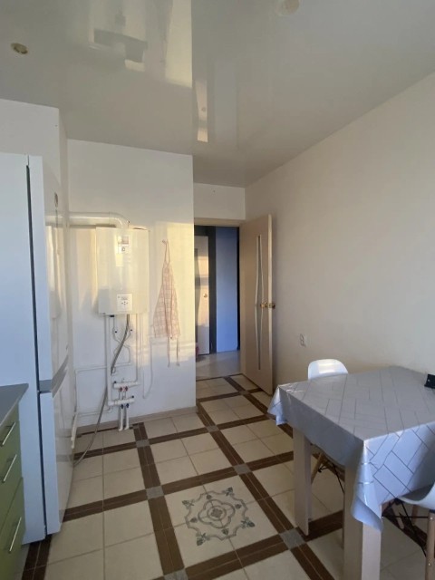 1 комн., 40 м², Монолитно-каркасный, Автодорожная 3