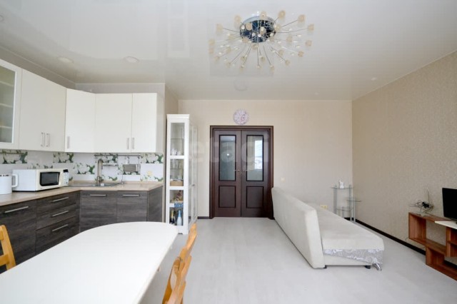 3 комн., 97 м², Монолитно-каркасный, Гимеин 4