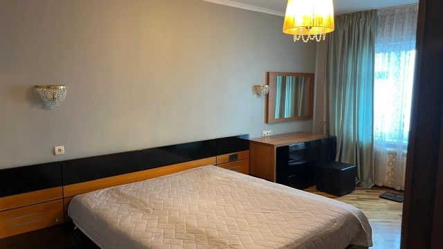 4 комн., 162 м², Монолитно-каркасный, Центр - район пл. Ленина 5