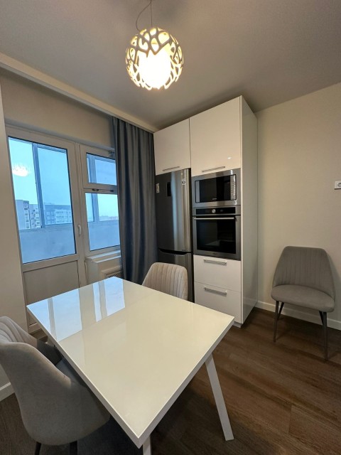 3 комн., 73 м², Монолитно-каркасный, Прометей, ЖК 3