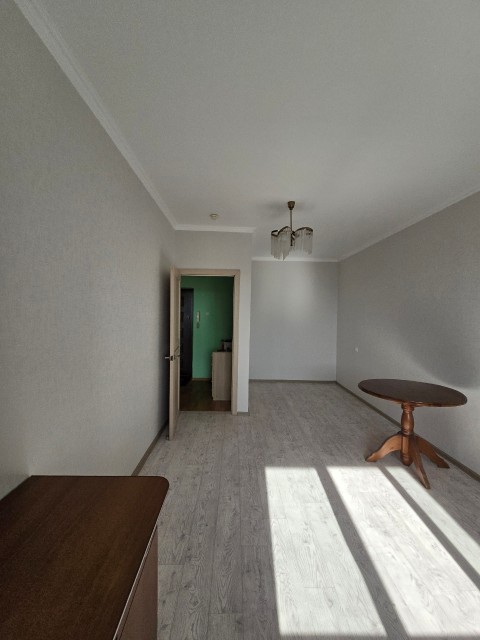 1 комн., 36 м², Блочный, Областная больница, рынок "Манньыаттаах" 10