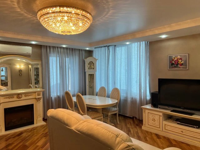 4 комн., 162 м², Монолитно-каркасный, Центр - район пл. Ленина 8