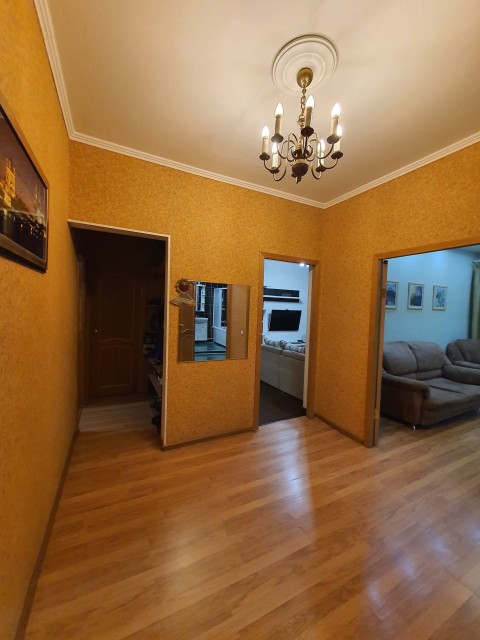 2 комн., 112 серия, Крестьянский рынок, стадион "Туймаада" 3