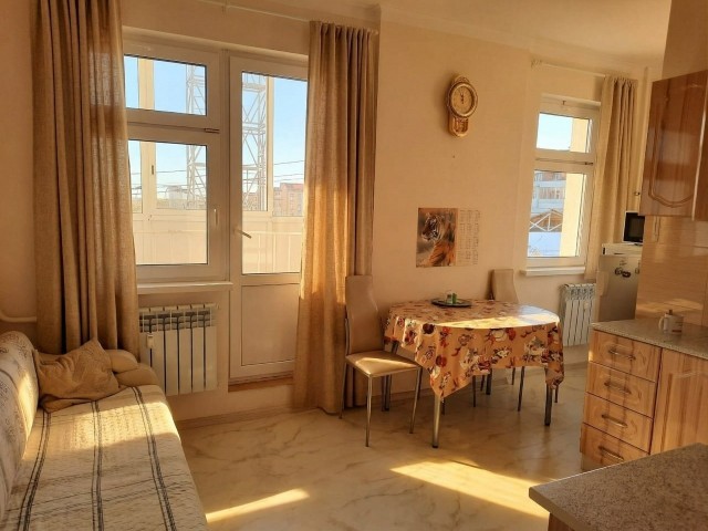 2 комн., 45 м², Монолитно-каркасный, Областная больница, рынок "Манньыаттаах"