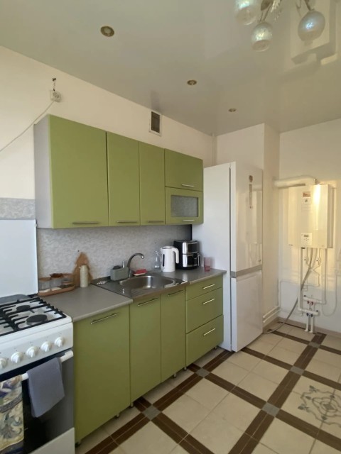 1 комн., 40 м², Монолитно-каркасный, Автодорожная 2