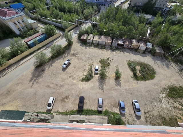 1 комн., 36 м², Блочный, Областная больница, рынок "Манньыаттаах" 6