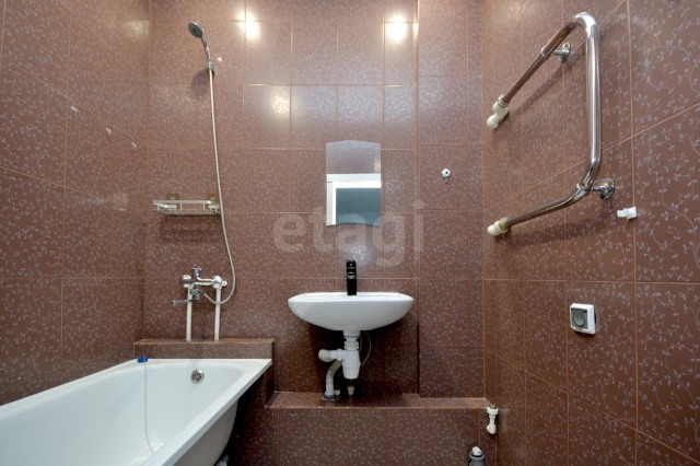 2 комн., 61 м², Монолитно-каркасный, Автодорожная 15