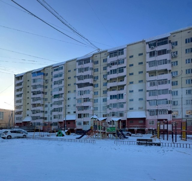 3 комн., 69 м², 112 серия, Крестьянский рынок, стадион "Туймаада" 18