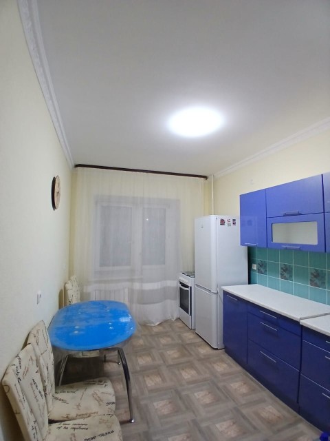 1 комн., 35 м², Блочный, Крытый рынок