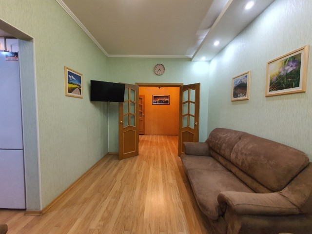 2 комн., 112 серия, Крестьянский рынок, стадион "Туймаада" 2