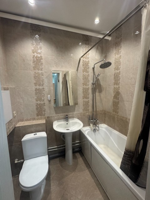 2 комн., Блочный, Авторынок 6