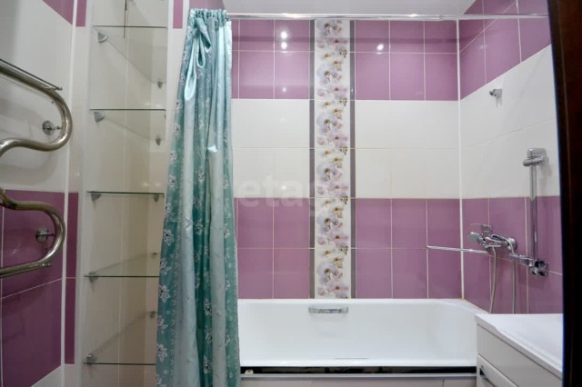 3 комн., 97 м², Монолитно-каркасный, Гимеин 19