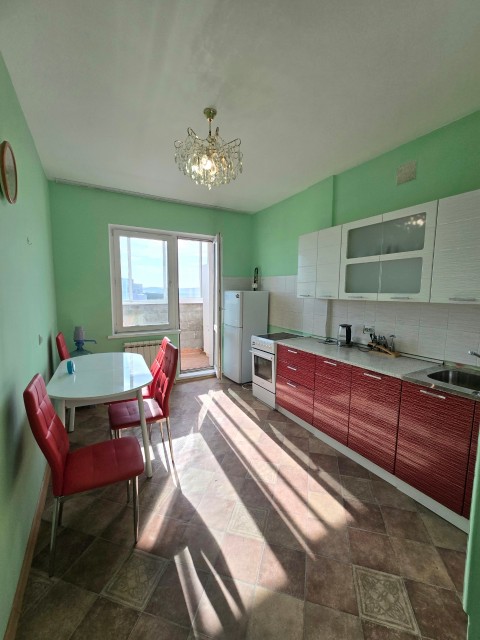 1 комн., 36 м², Блочный, Областная больница, рынок "Манньыаттаах" 4