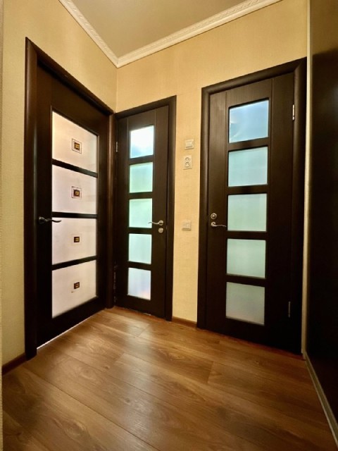 3 комн., 69 м², 112 серия, Крестьянский рынок, стадион "Туймаада" 17