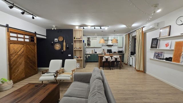 3 комн., 100 м², Блочный, 103 квартал (Ростелеком) 2