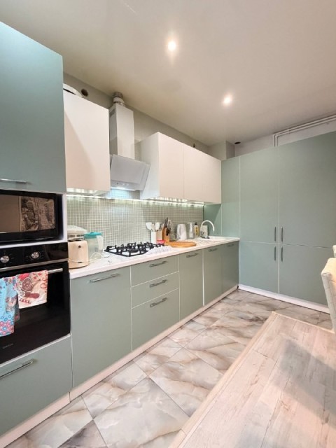 3 комн., 89 м², Монолитно-каркасный, Глазная больница 2