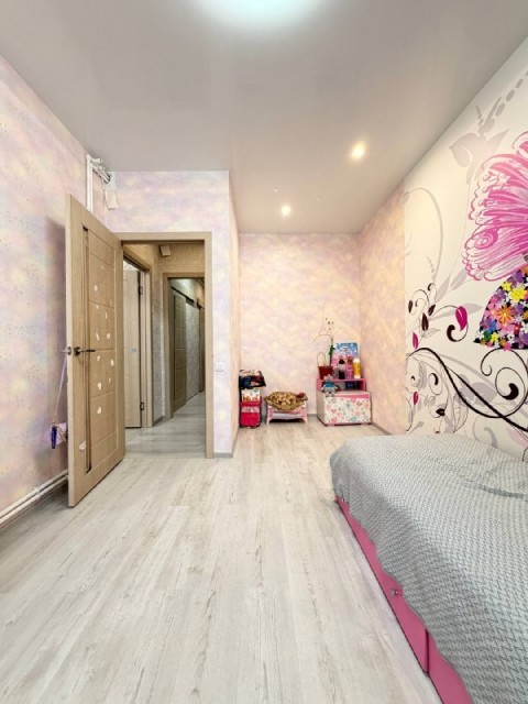 3 комн., 89 м², Монолитно-каркасный, Глазная больница 5