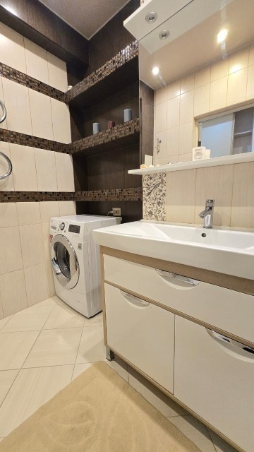 3 комн., 94 м², Блочный, Апельсин 13