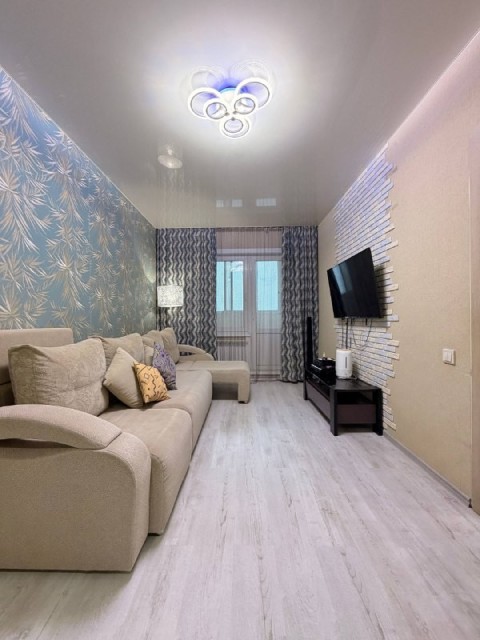 3 комн., 89 м², Монолитно-каркасный, Глазная больница 4