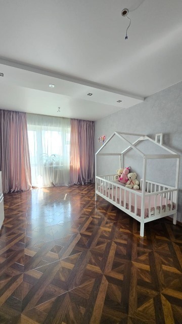 3 комн., 94 м², Блочный, Апельсин 11