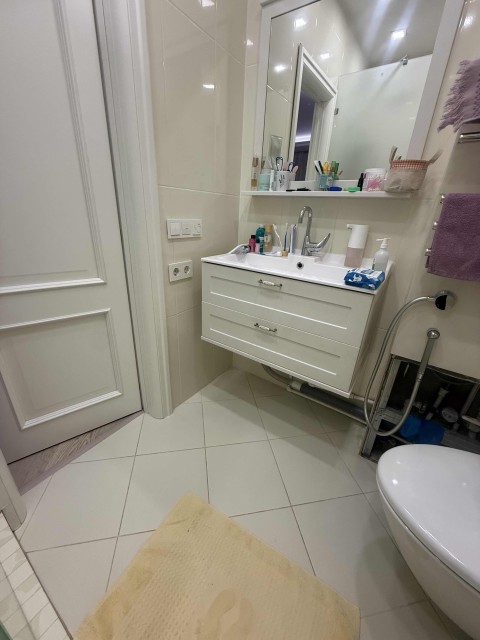 3 комн., 96 м², Монолитно-каркасный, Дом быта 6