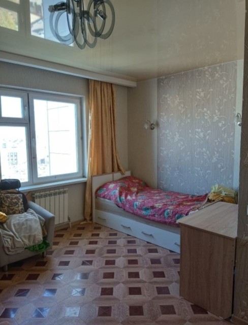 3 комн., 81 м², Блочный, Центр - район пл. Орджоникидзе 7