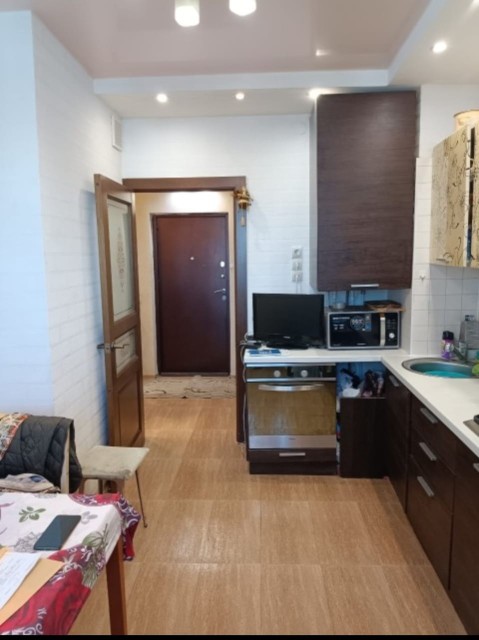 3 комн., 81 м², Блочный, Центр - район пл. Орджоникидзе