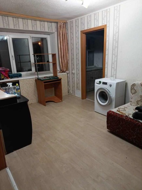 2 комн., 40 м², Блочный, Кинотеатр Лена 6