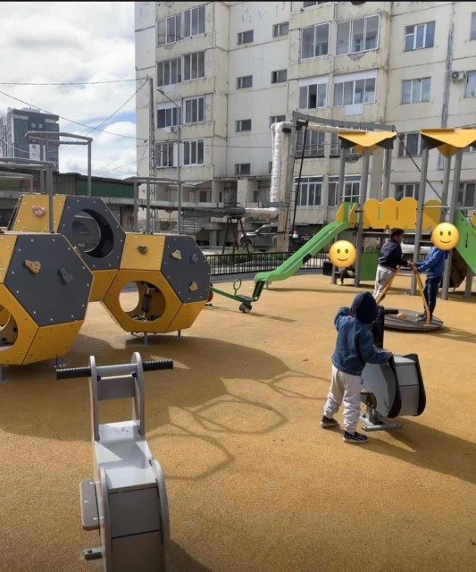 2 комн., 40 м², Блочный, Кинотеатр Лена 2