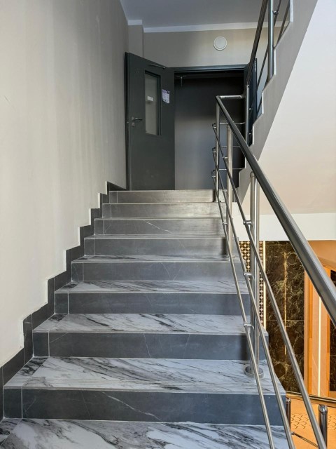 2 комн., 55 м², Монолитно-каркасный, Областная больница, рынок "Манньыаттаах" 9