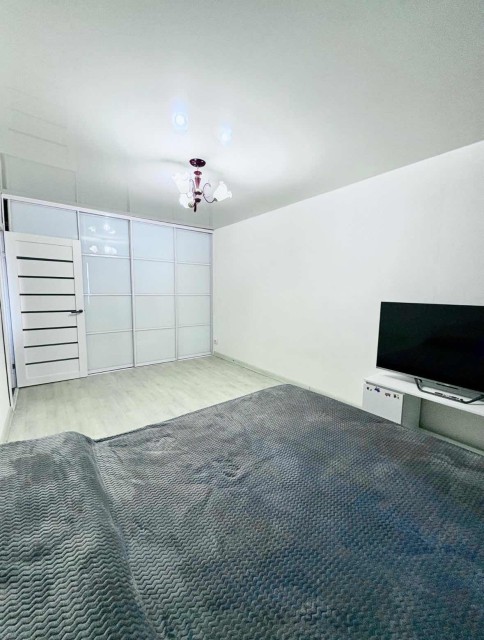 1 комн., 35 м², КПД, Центр - район пл. Орджоникидзе 8