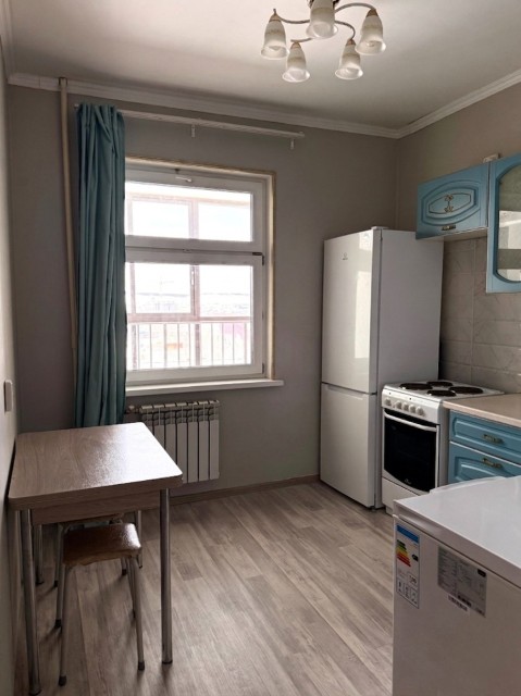 1 комн., 36 м², Монолитно-каркасный, Областная больница, рынок "Манньыаттаах" 3