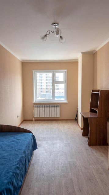 2 комн., 75 м², Монолитно-каркасный, Кинотеатр Лена 3