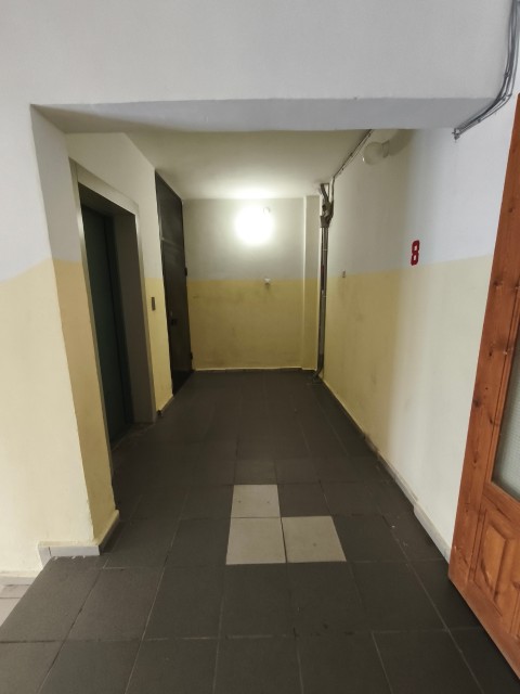 1 комн., 35 м², Блочный, Областная больница, рынок "Манньыаттаах" 10