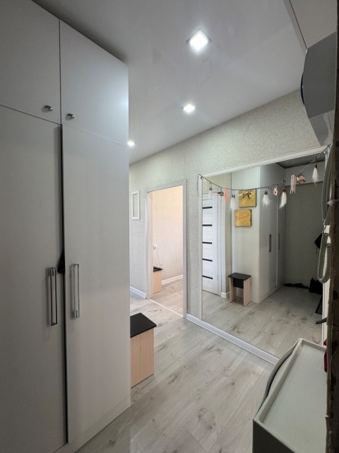 3 комн., Блочный, Сайсары 4