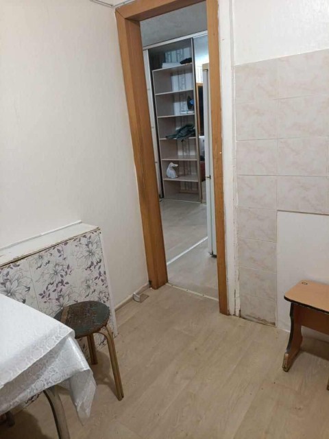 2 комн., 40 м², Блочный, Кинотеатр Лена 5