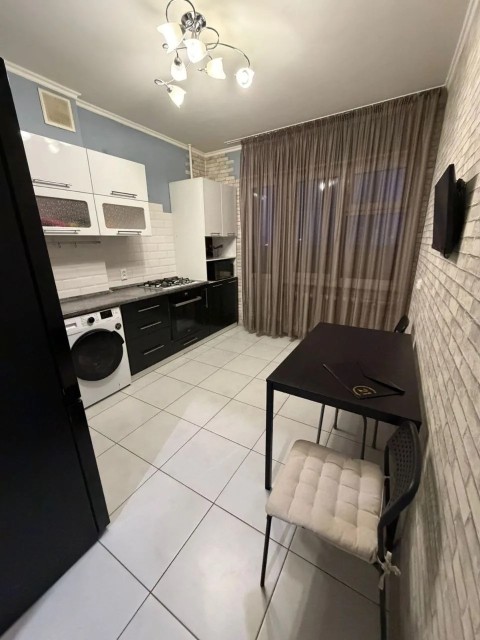 1 комн., 36 м², Блочный, Авторынок