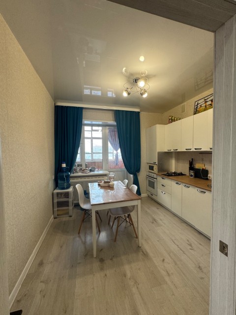 3 комн., Блочный, Сайсары 5