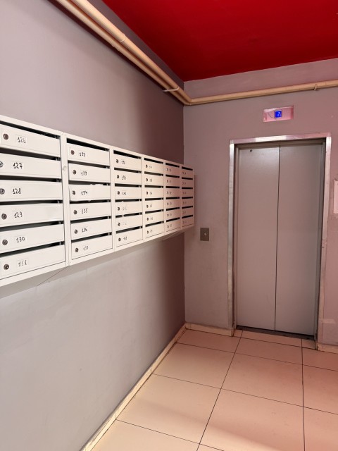 1 комн., 36 м², Монолитно-каркасный, Областная больница, рынок "Манньыаттаах" 11