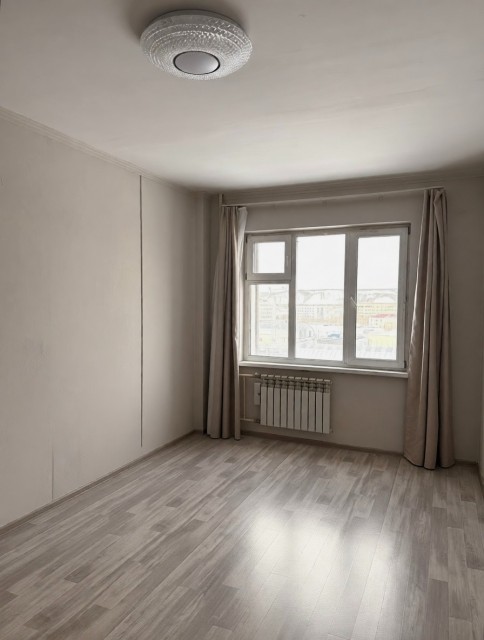 1 комн., 36 м², Монолитно-каркасный, Областная больница, рынок "Манньыаттаах" 2