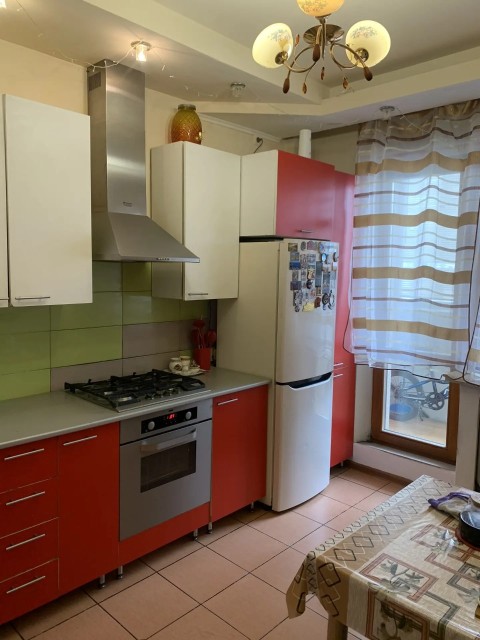 3 комн., Монолитно-каркасный, Крытый рынок 3