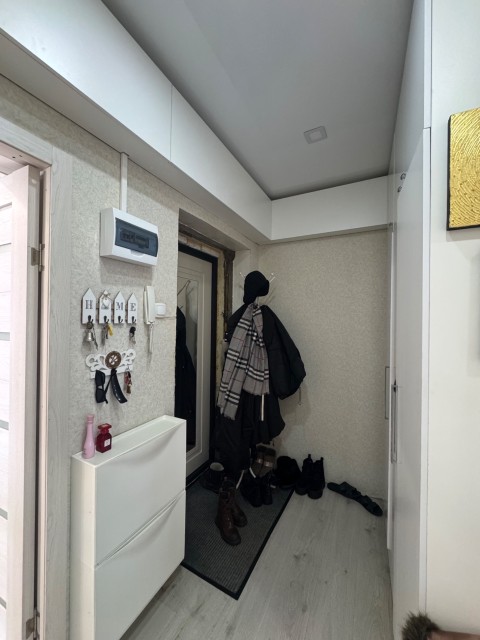 3 комн., Блочный, Сайсары 3