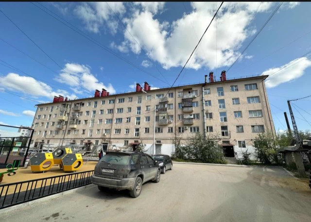 2 комн., 40 м², Блочный, Кинотеатр Лена