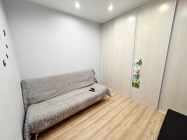 1 комн., 35 м², Инд. планировка, Областная больница, рынок "Манньыаттаах" 12