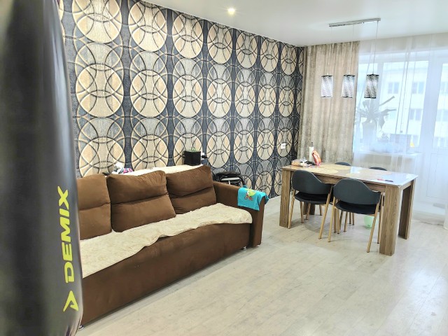 3 комн., 61 м², Блочный, Жатай