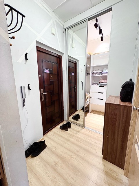 1 комн., 35 м², Инд. планировка, Областная больница, рынок "Манньыаттаах" 5