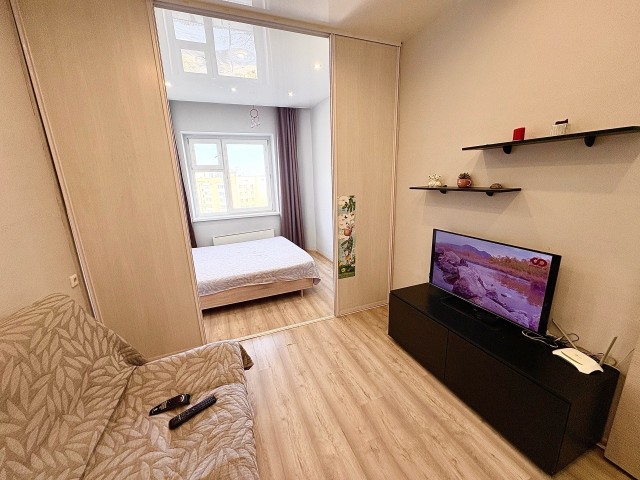 1 комн., 35 м², Инд. планировка, Областная больница, рынок "Манньыаттаах" 10